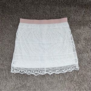American Eagle Outfitters cream lace crochet skirt